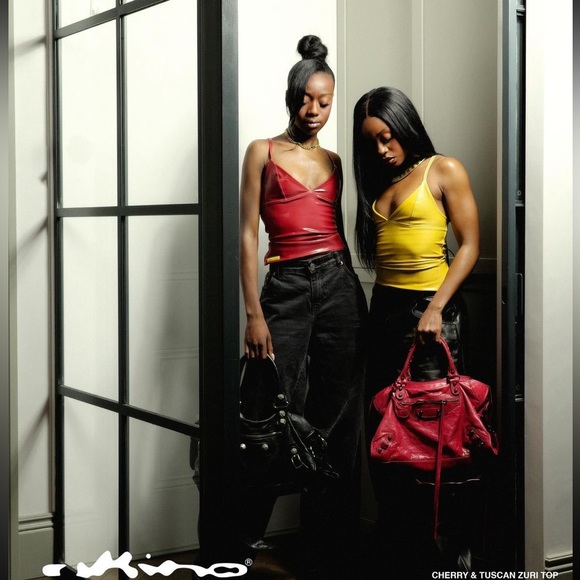 Akino Zuri Top - Picture 2 of 4